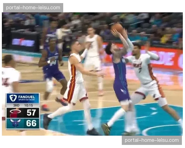 黄蜂鲍尔助攻率联盟第二失误降30% 从单打手向组织者转型成功